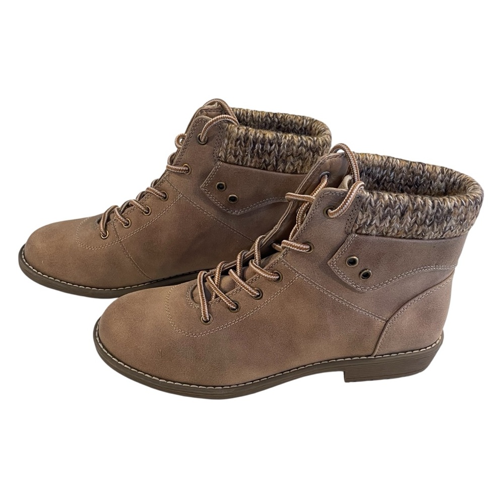 St. John's Bay Women's Size 9.5 M Shae Block Heel Hiking Boots Natural Lace Up